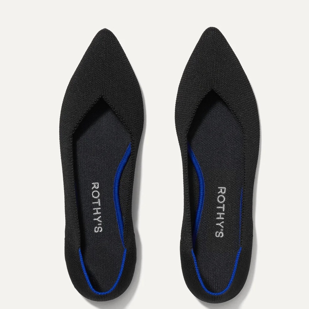 ROTHY’S “THE POINT” BLACK FLATS. Size Women’s 8.